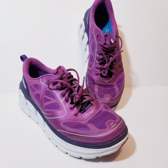 Hoka One One Shoes - Hoka One One Wmn Conquest Running Shoe Purple sz 7